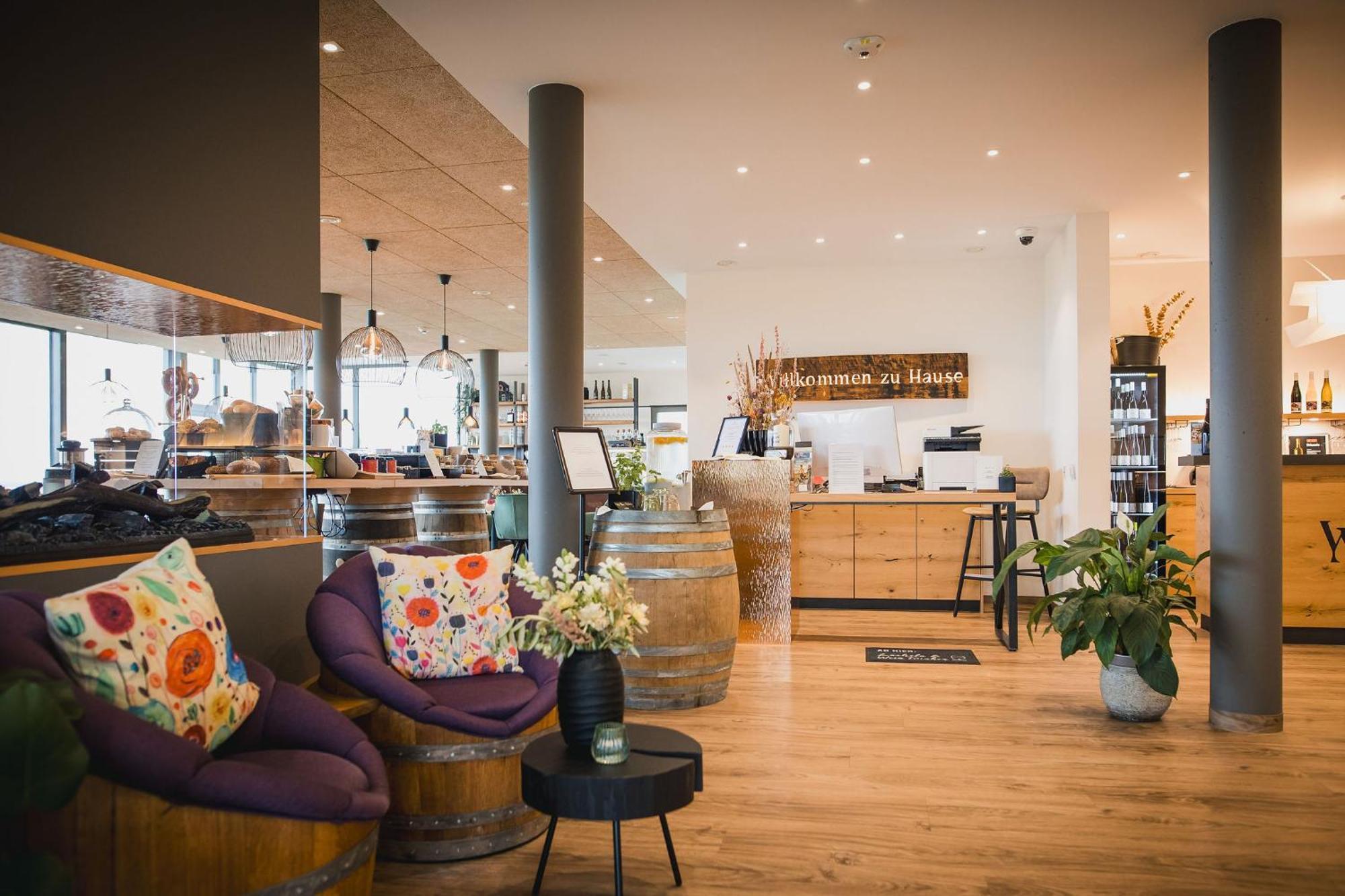 Weinzuhause Hotel-Restaurant-Vinothek Mommenheim ภายนอก รูปภาพ