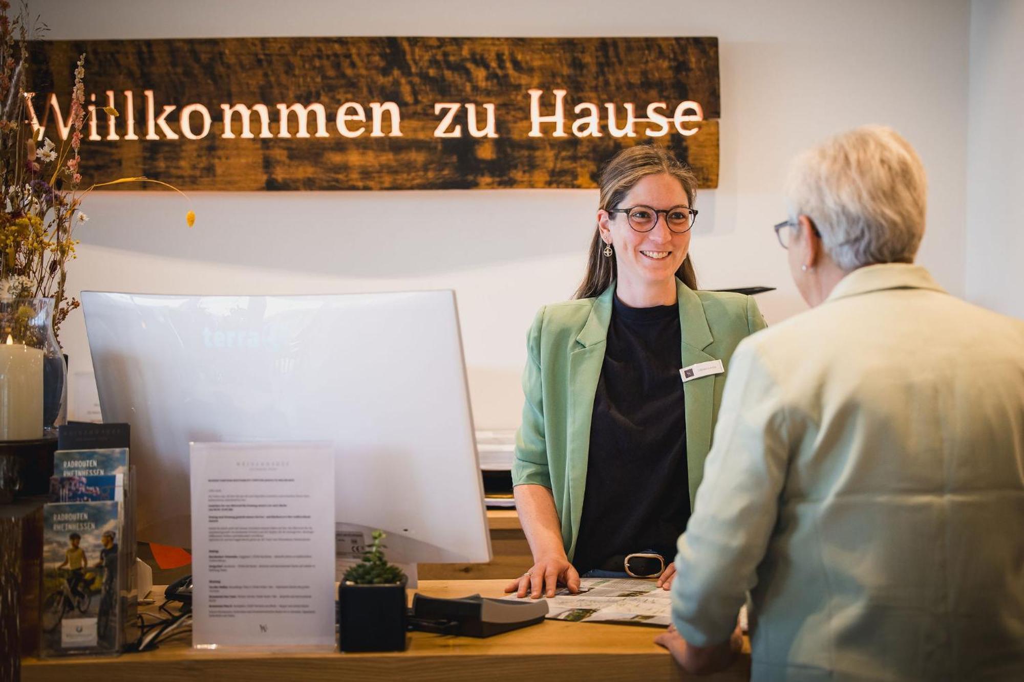 Weinzuhause Hotel-Restaurant-Vinothek Mommenheim ภายนอก รูปภาพ