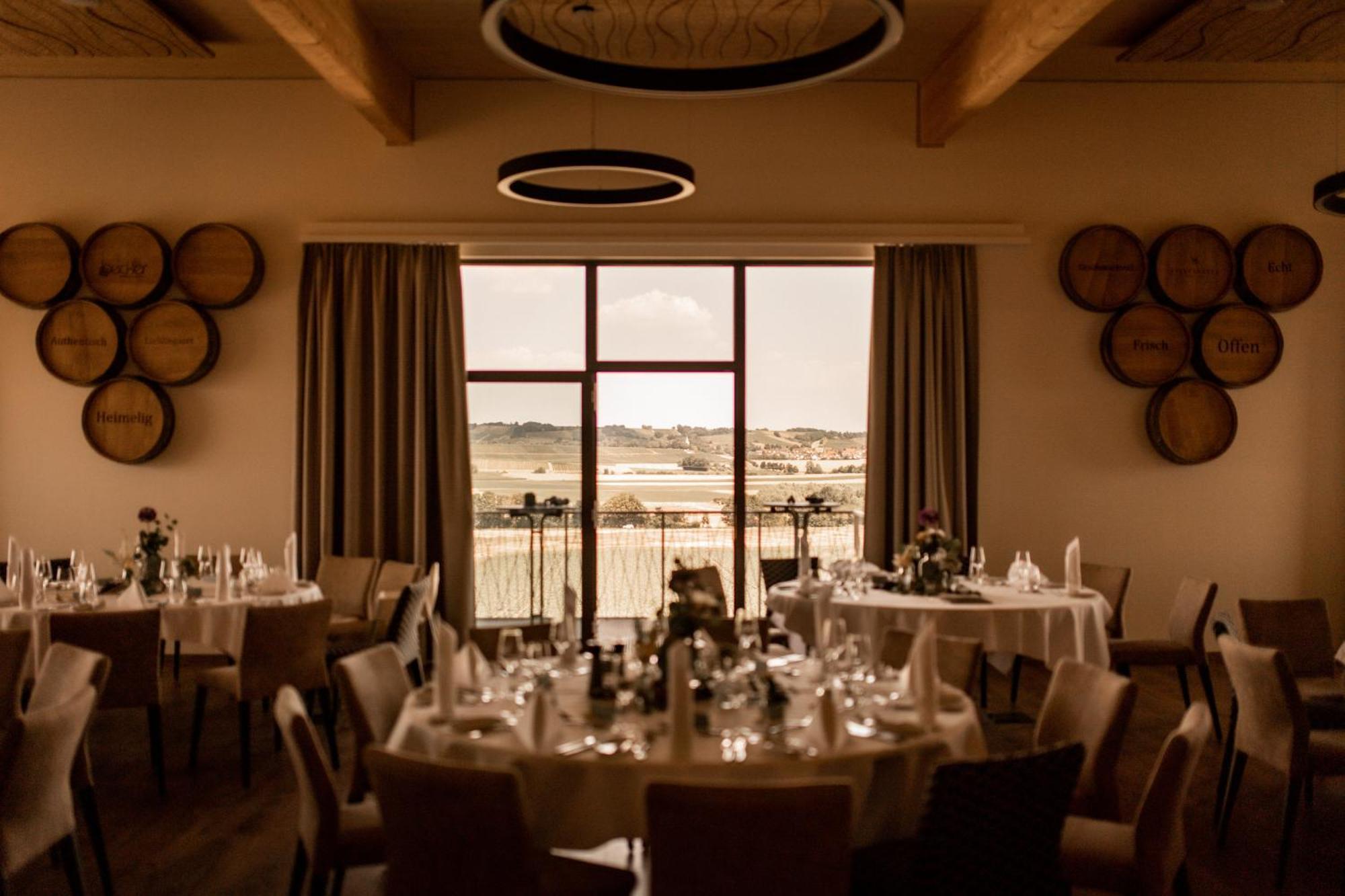 Weinzuhause Hotel-Restaurant-Vinothek Mommenheim ภายนอก รูปภาพ