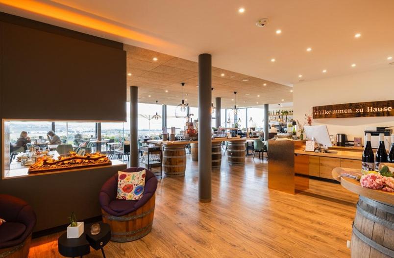 Weinzuhause Hotel-Restaurant-Vinothek Mommenheim ภายนอก รูปภาพ