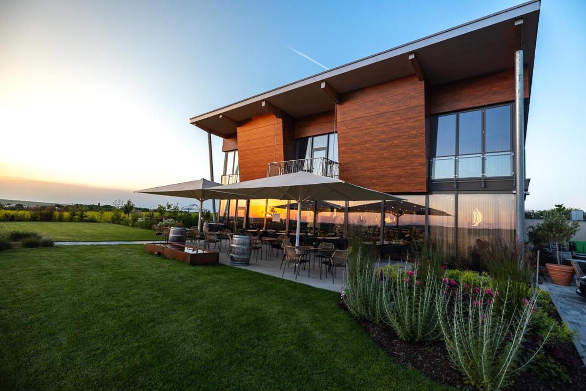 Weinzuhause Hotel-Restaurant-Vinothek Mommenheim ภายนอก รูปภาพ